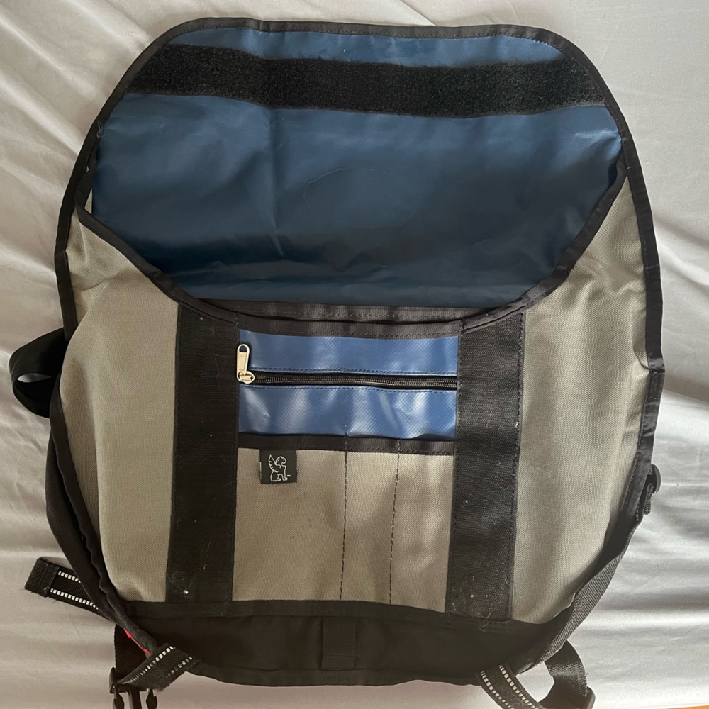 Supreme/Chrome Red and Black 15L Messenger Bag - Picture 2 of 5